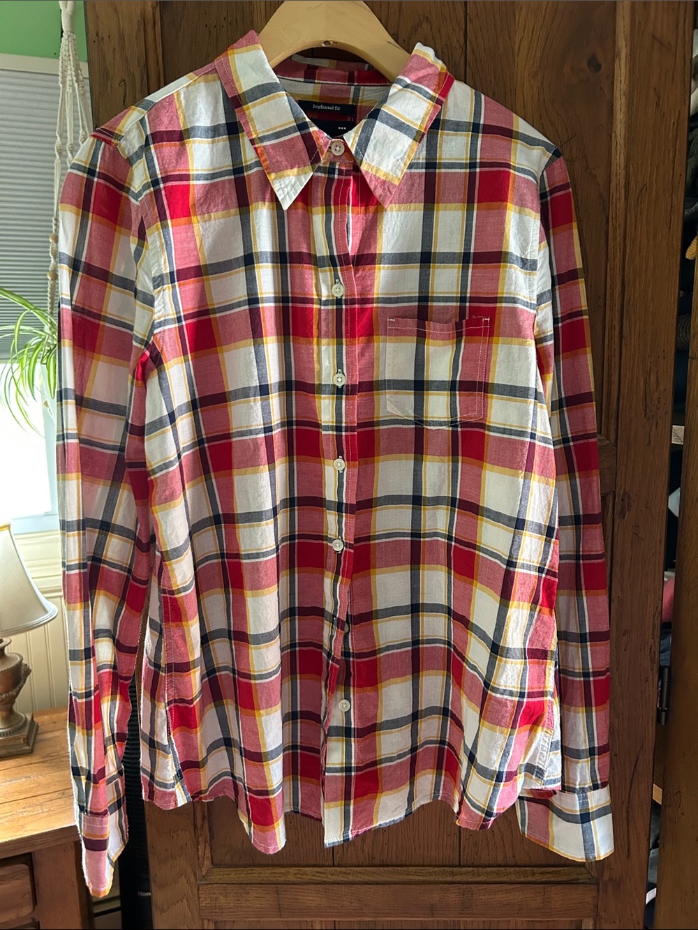 GAP Women’s Boyfriend Fit Red White Yellow Plaid Button-Down Shirt